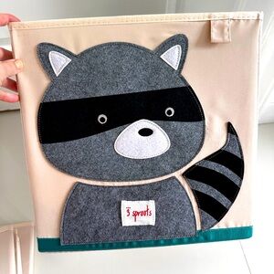 Racoon collapsable soft storage cube 12x12